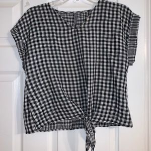 Jolie checkered v-neck blouse
